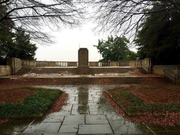 Annapolis, monument, rain, fog